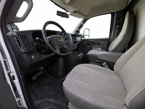 Used 2021 Chevrolet Express 3500 w/ Driver Convenience Package image 3