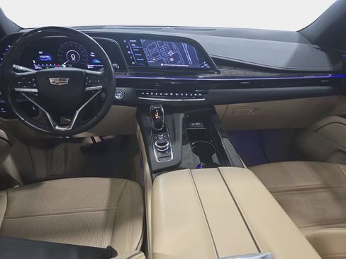 Used 2023 Cadillac Escalade Premium Luxury RWD image 10