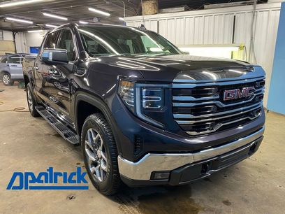 Used 2022 GMC Sierra 1500 SLT w/ SLT Convenience Package