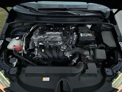 Used 2021 Toyota Corolla LE image 11