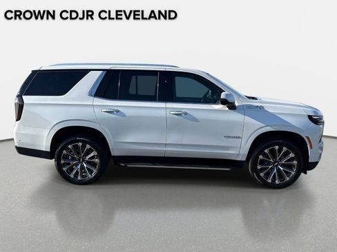 Used 2025 Chevrolet Tahoe High Country RWD image 4