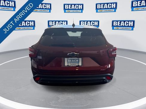 Used 2025 Chevrolet Trax RS w/ Sunroof Package image 7