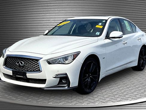 Used 2019 INFINITI Q50 Signature Edition w/ Cargo Package (L96) image 3