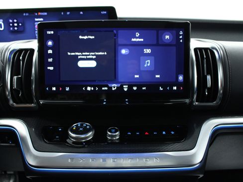 New 2026 Ford Expedition Platinum w/ Stealth Appearance Package image 23