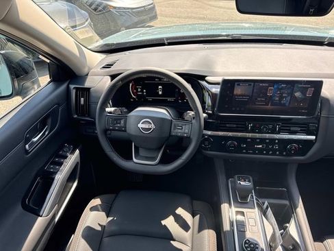 New 2026 Nissan Pathfinder SL AWD/4WD image 19