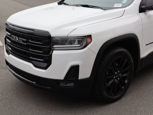 Certified 2023 GMC Acadia SLE w/ Driver Convenience Package image 6