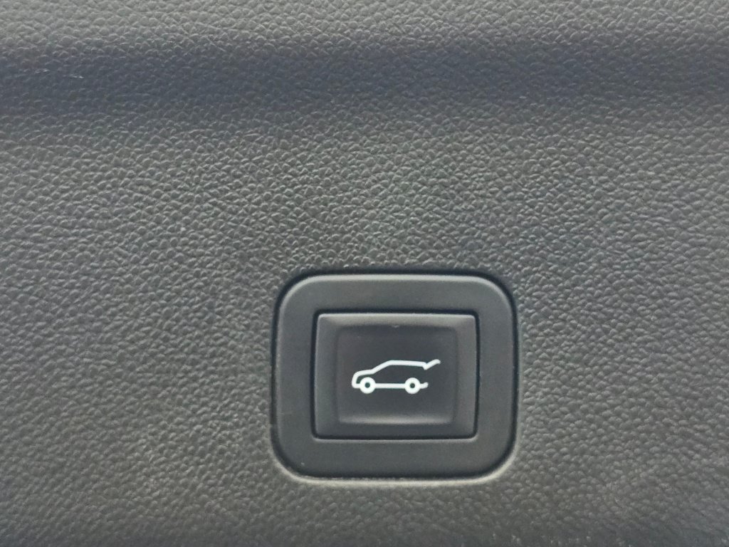Used 2025 Chevrolet Tahoe LT AWD/4WD image 24