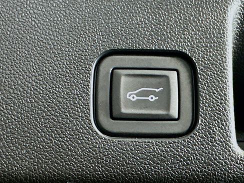 Used 2025 Chevrolet Equinox EV RS w/ Active Safety Package 3 AWD/4WD image 31