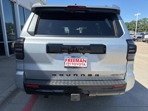 Used 2026 Toyota 4Runner Platinum AWD/4WD image 8