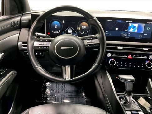 Used 2025 Hyundai Santa Cruz Limited image 5