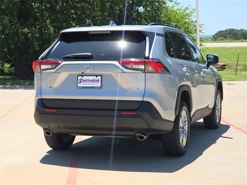 Used 2024 Toyota RAV4 XLE image 8