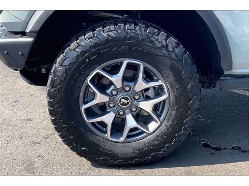 Used 2023 Ford Bronco Badlands AWD/4WD image 10