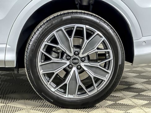 Used 2025 Audi Q5 Premium Plus w/ Premium Plus image 25