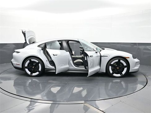 New 2025 Porsche Taycan image 38
