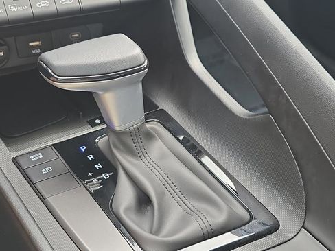 Certified 2025 Hyundai Elantra Sport FWD image 23