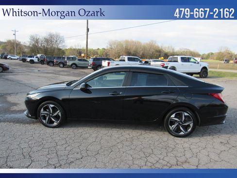 Used 2021 Hyundai Elantra Limited image 6