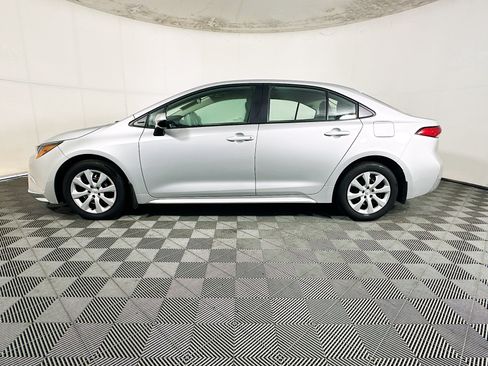 Certified 2025 Toyota Corolla LE FWD image 6