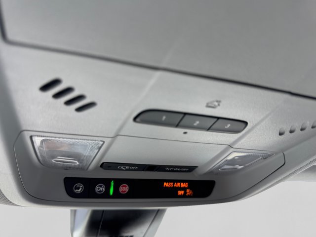 Used 2021 Chevrolet Blazer LT FWD image 20
