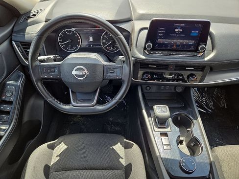 Used 2025 Nissan Rogue SV AWD/4WD image 18