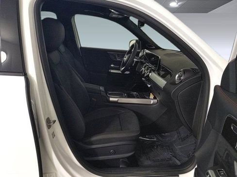 New 2024 Mercedes-Benz GLB 250 image 19