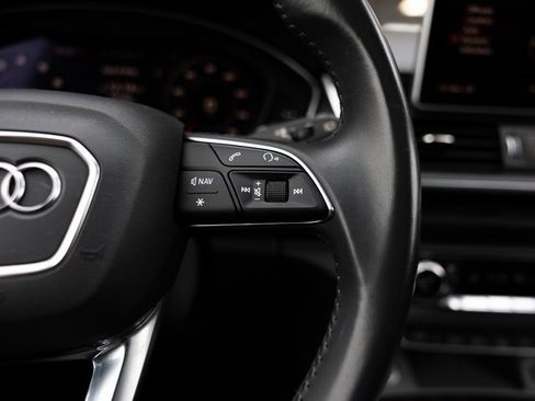 Used 2019 Audi Q5 Prestige w/ Prestige Package image 14