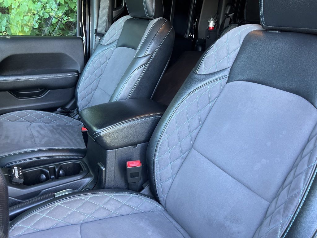 Used 2020 Jeep Gladiator Rubicon AWD/4WD image 65