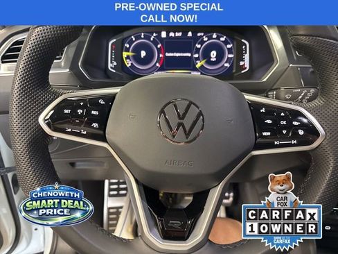 Used 2022 Volkswagen Tiguan SEL R-Line AWD/4WD image 10