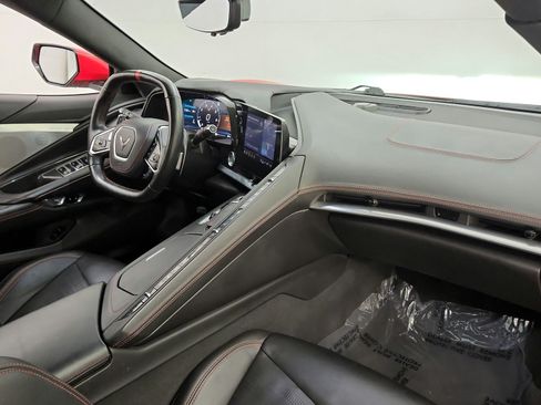 Used 2021 Chevrolet Corvette Stingray Premium Conv w/ Z51 Performance Package RWD image 25