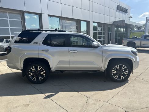 New 2026 Toyota 4Runner TRD Sport AWD/4WD image 10
