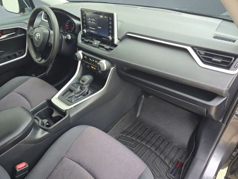 Used 2019 Toyota RAV4 XLE image 34