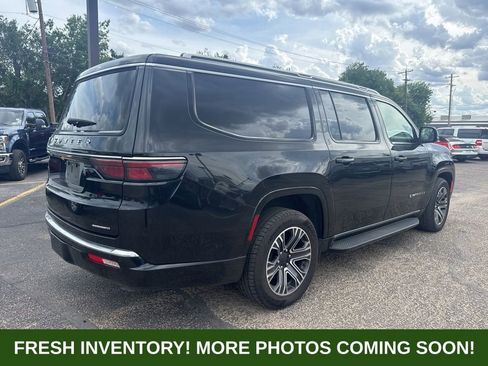 Used 2024 Jeep Wagoneer L Series II RWD image 2