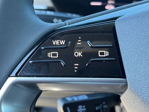 New 2025 Audi Q6 e-tron Premium AWD/4WD image 18
