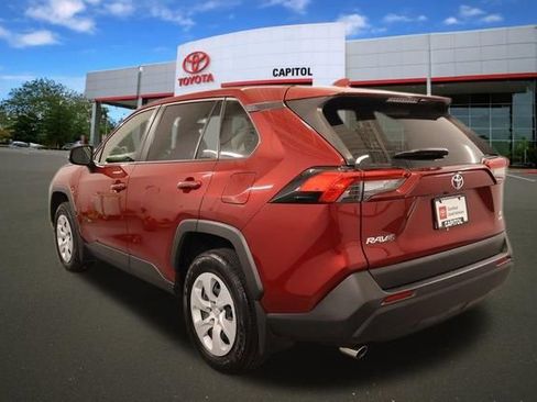 Used 2024 Toyota RAV4 LE AWD/4WD image 5