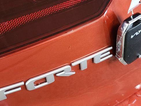 Used 2022 Kia Forte LXS FWD image 37