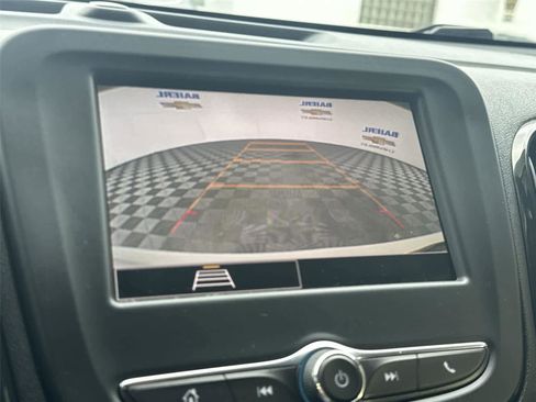 Used 2023 Chevrolet Equinox RS AWD/4WD image 17