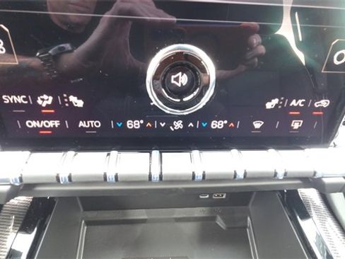 New 2026 GMC Yukon XL Elevation w/ LPO, Floor Liner Package image 36