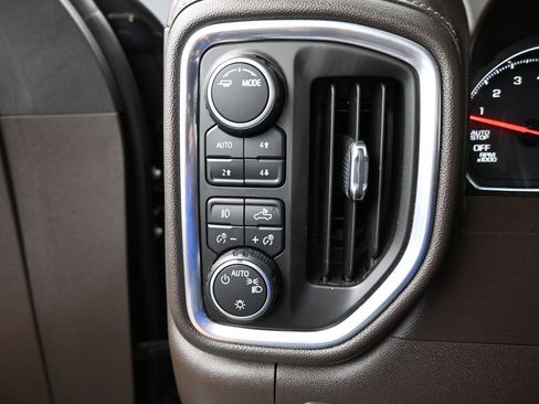 Used 2020 Chevrolet Silverado 1500 RST image 33