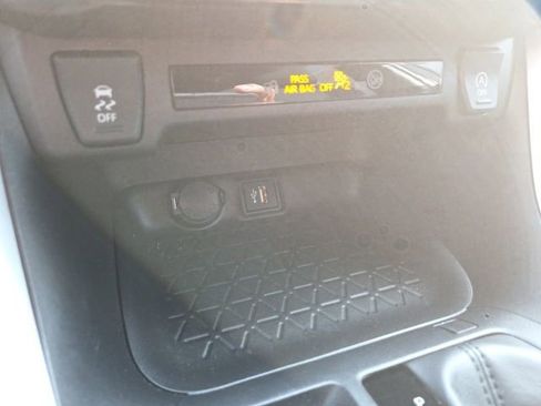 Used 2025 Toyota RAV4 LE image 18