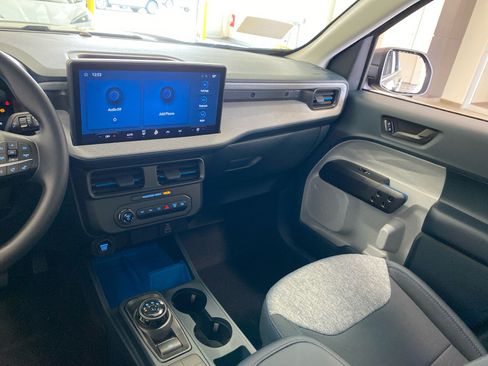 New 2026 Ford Maverick XLT image 19