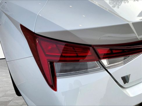 Used 2024 Hyundai Elantra Limited FWD image 22