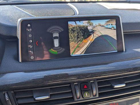 Used 2018 BMW X5 xDrive35i w/ M Sport Package image 20