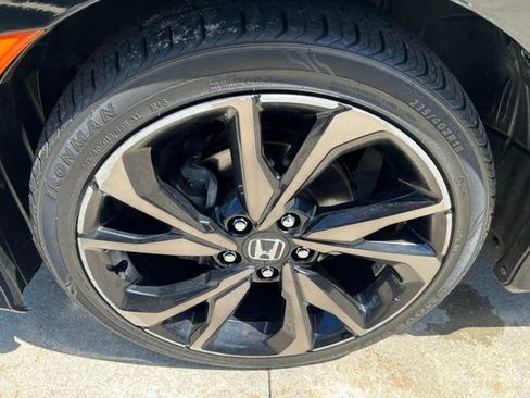 Used 2021 Honda Civic Sport image 9