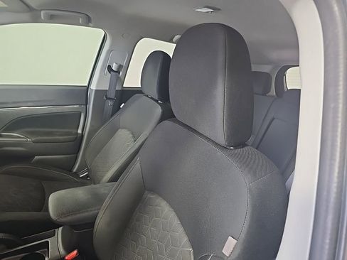 Used 2021 Mitsubishi Outlander Sport ES image 14