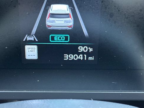 Certified 2023 Kia Niro LX FWD image 31