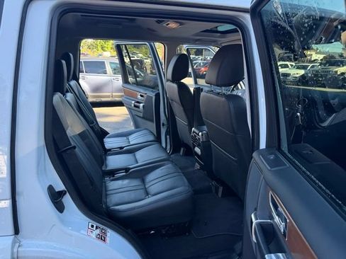 Used 2015 Land Rover LR4 HSE AWD/4WD image 35