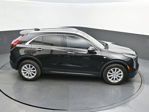 Used 2022 Cadillac XT4 Luxury w/ Cold Weather Package image 31