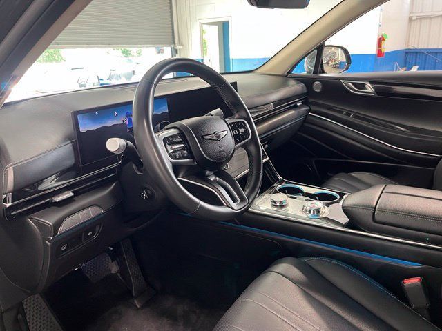 Used 2025 Genesis GV80 2.5T Standard AWD/4WD image 24