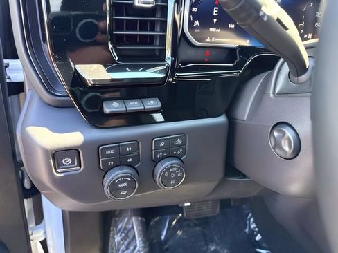 Used 2026 Chevrolet Silverado 1500 ZR2 AWD/4WD image 15