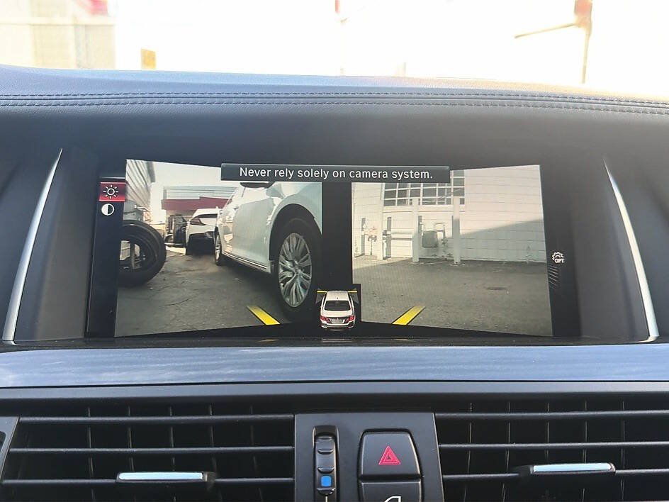 Used 2015 BMW 550i Sedan RWD image 14