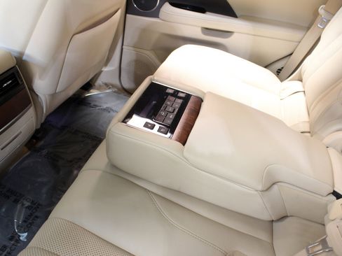 Used 2019 Lexus LX 570 4WD image 35